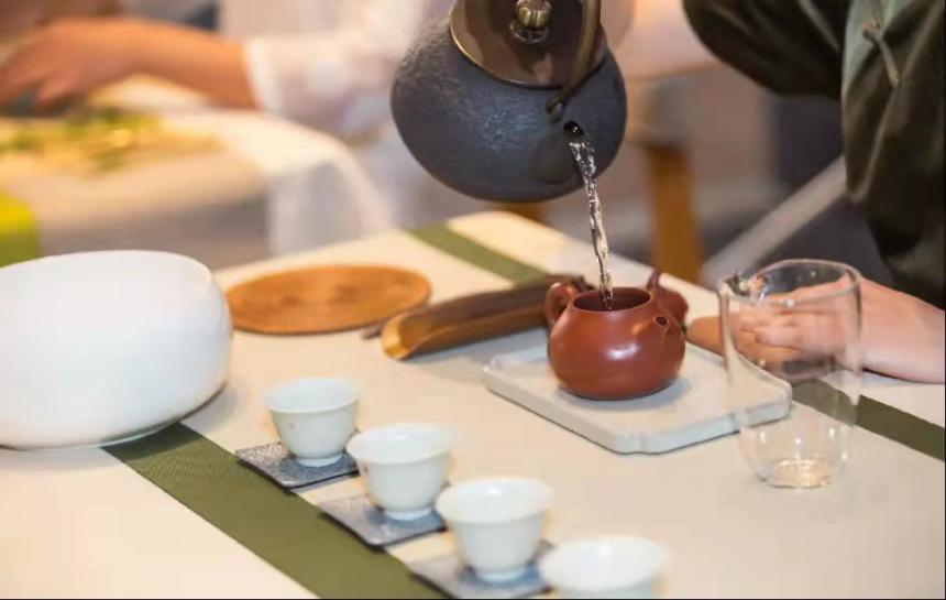 中国茶vs印度茶！中国茶的美，印度机械化茶永远体会不到
